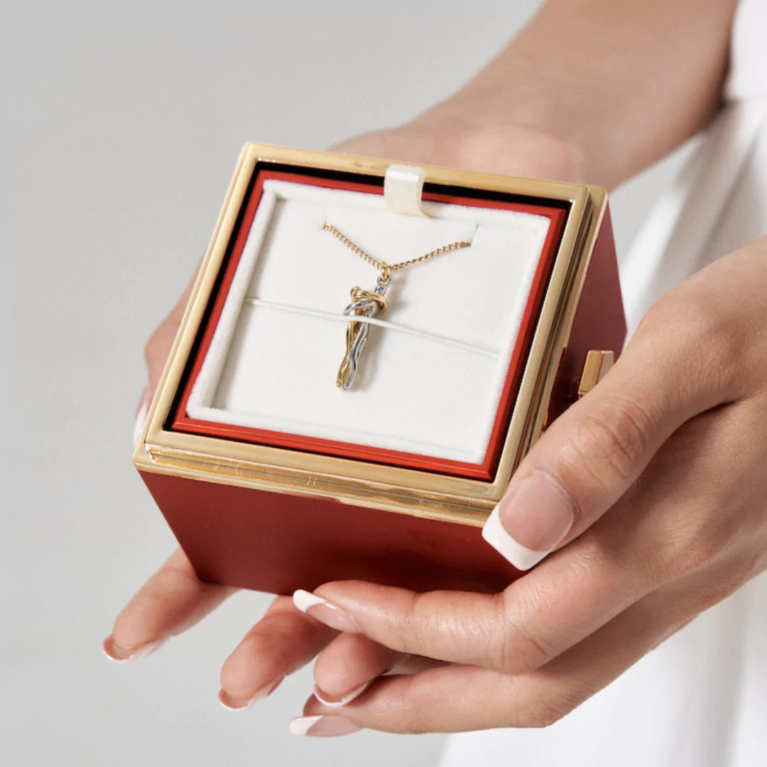 hug necklace in gift box