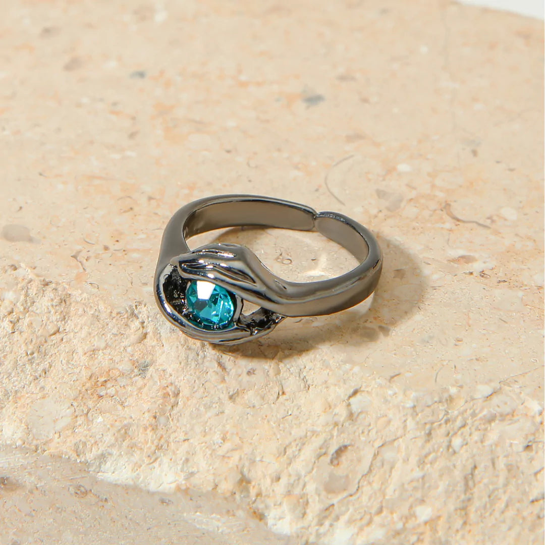 der Ewige Liebe-Ring von Swaravo kombiniert Stärke, Stil und Bedeutung