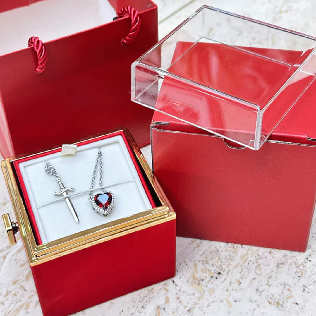 Die Kette in eleganter Geschenkbox mit Samteinlage – stilvoll und hochwertig