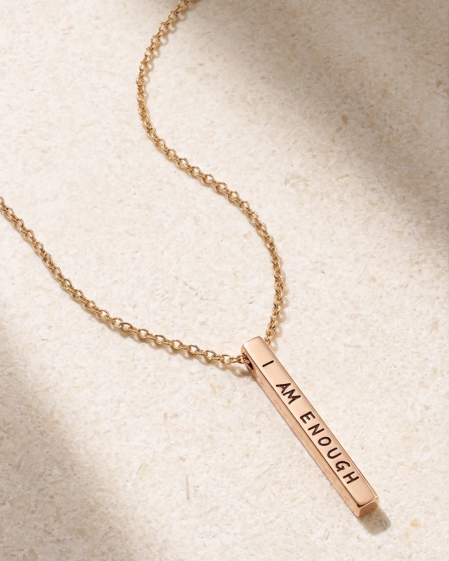 Collier "I Am Enough" — bijou d'amour de soi et de force intérieure | Swaravo