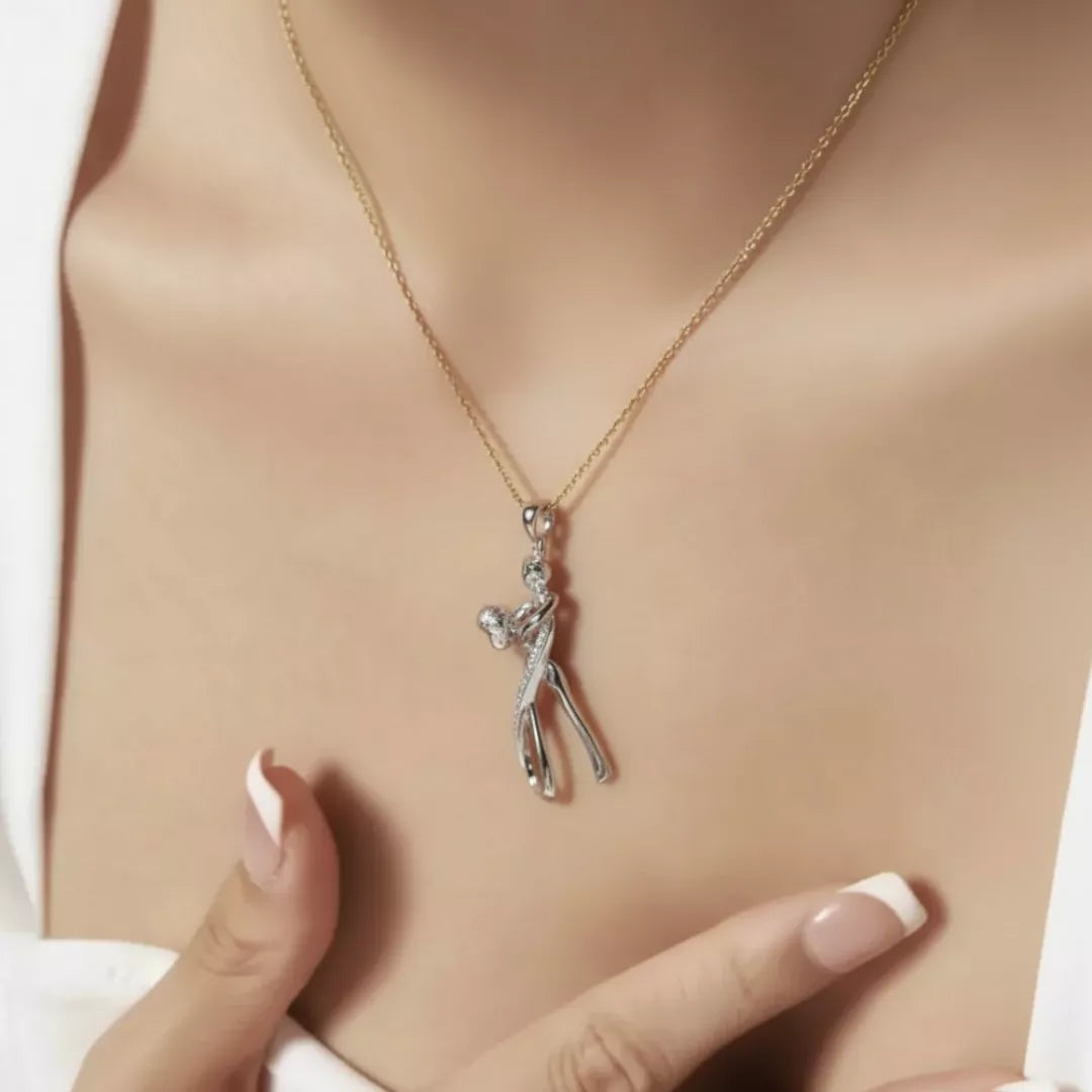 Eternal Umarmung Halskette – Eine Umarmung, die nie endet | Swaravo