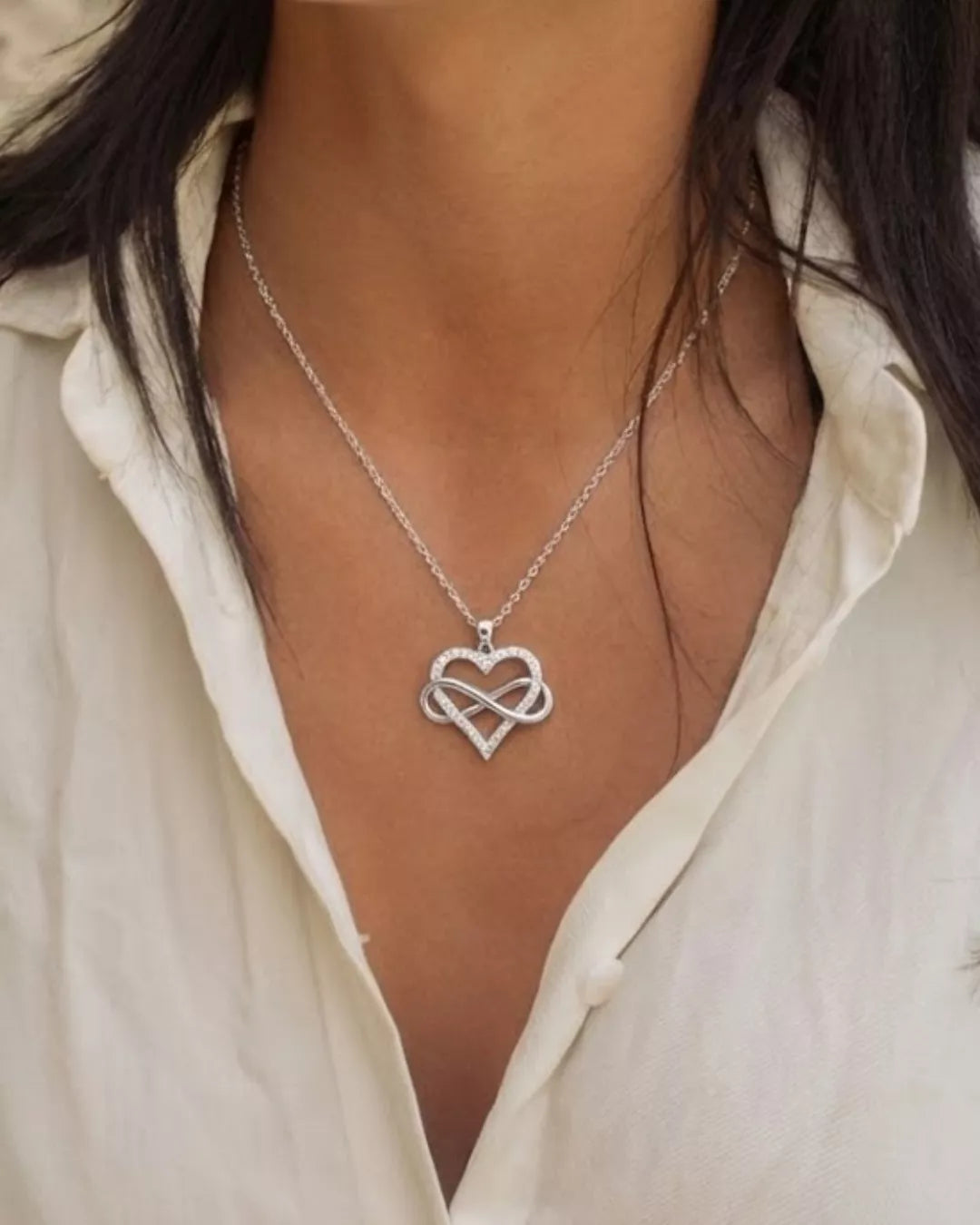 Halskette Ewige Umarmung | Swaravo