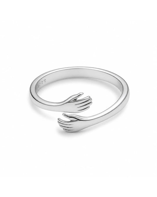 Umarmungsring mit Bedeutung – Symbol der Liebe & Nähe