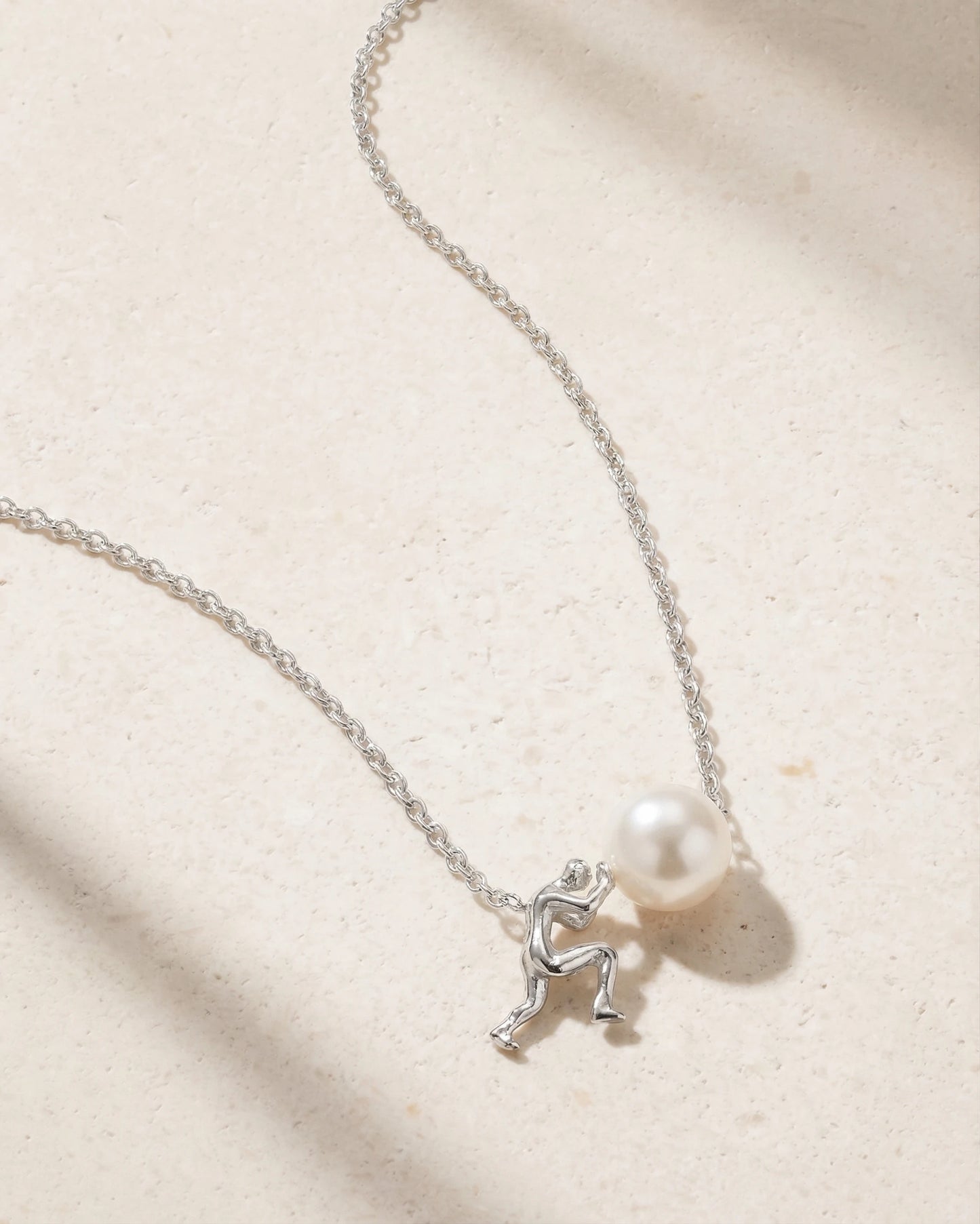 Collier de perle Sisyphe — la beauté de la persévérance
